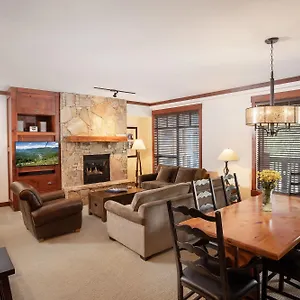 **** Apartahotel First Tracks Canadá