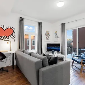 *** Appart hôtel Liv Mtl Mtl Canada