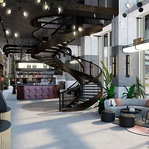 Moxy Downtown Hotel Montreal